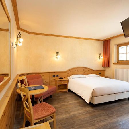 Hotel La Pastorella Livigno Exterior foto